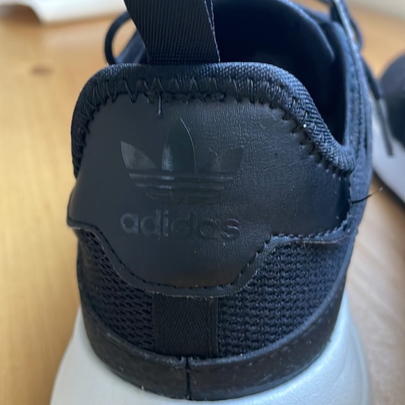 Adidas Boys Sneakers. - Picture 5 of 16